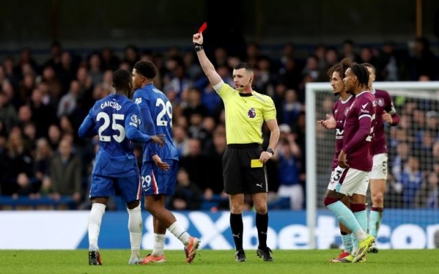 Chelsea 1-1 Burnley: Thảm họa thẻ đỏ – Chelsea chia điểm đầy tiếc nuối