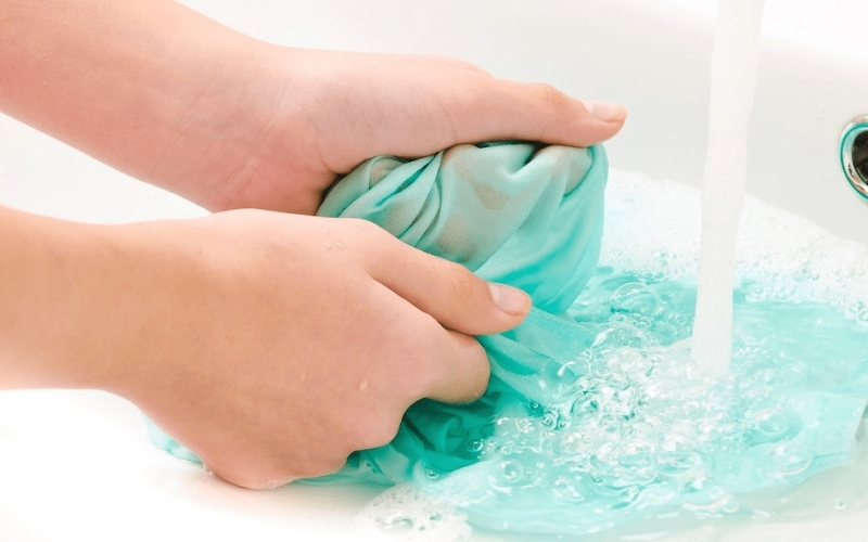 Mẹo giặt và bảo quản áo đấu bóng đá không bị bong tróc in ấn