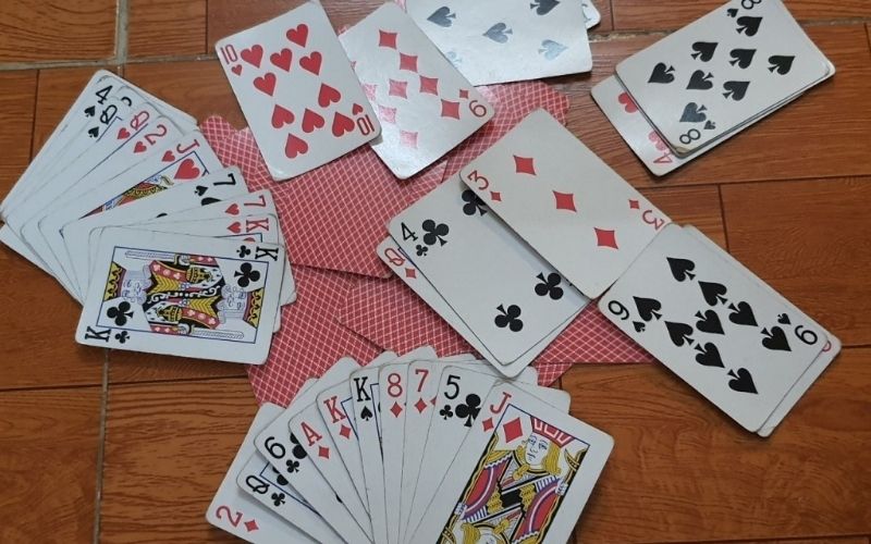 Luật chơi và tư duy chiến thuật trong các dòng bài truyền thống