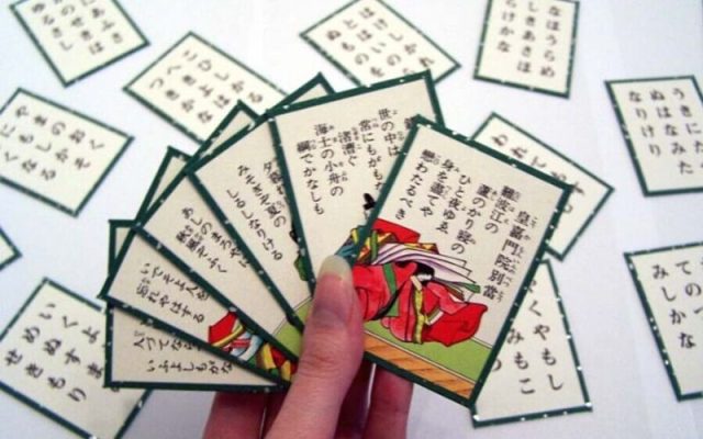 Bạn có biết những trò chơi bài đơn giản giúp rèn luyện trí nhớ như thế nào không