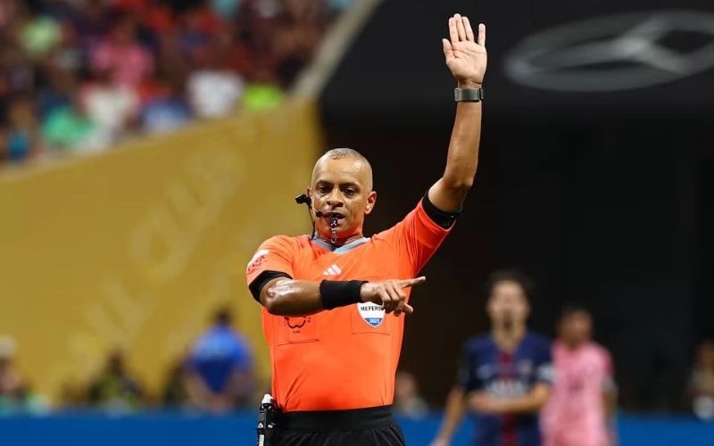 Hệ thống liên lạc hiện đại giữa tổ trọng tài điều hành kỳ World Cup 2026