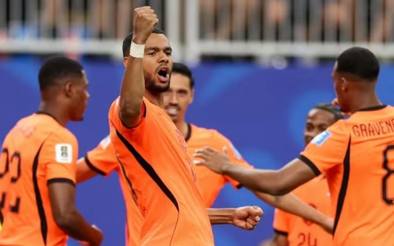 Trung vệ tuyển Hà Lan phát động tấn công từ sân nhà vô cùng chuẩn xác World Cup 2026