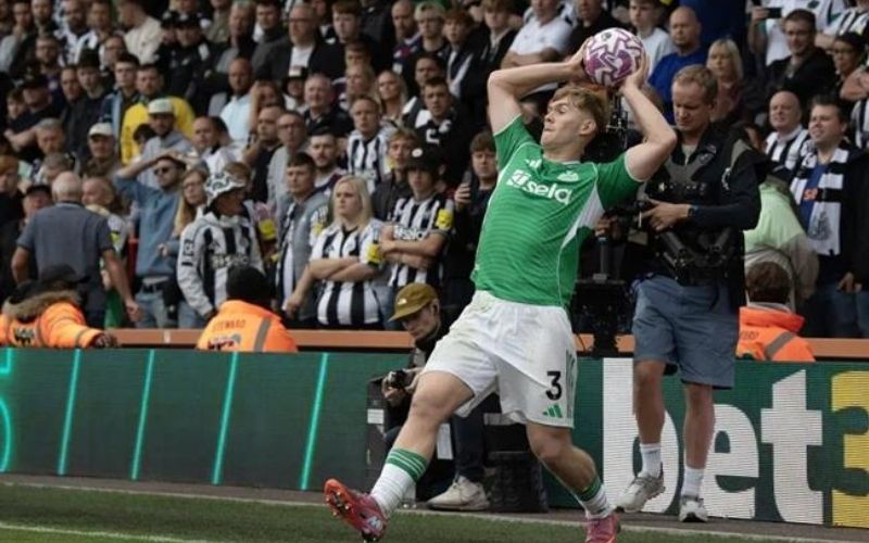 Ném biên chuyên gia Vai trò của HLV throw-in coach
