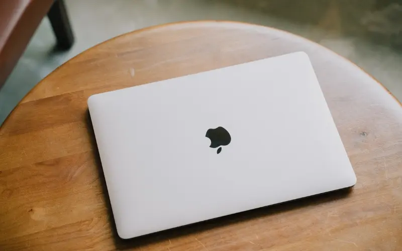 macbook air m5 chính hãng
